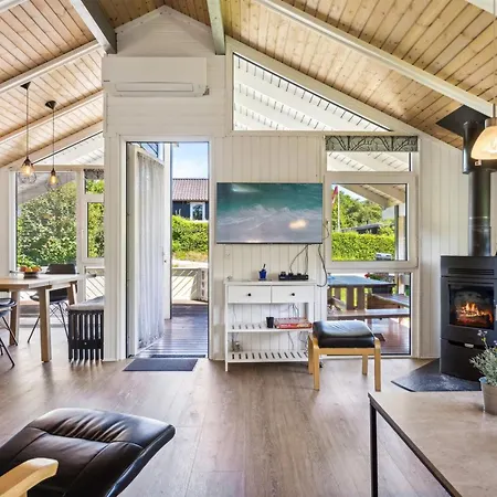 Maini - 350m From The Sea By Interhome Børkop