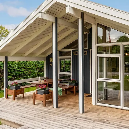 Maini - 350m From The Sea By Interhome *