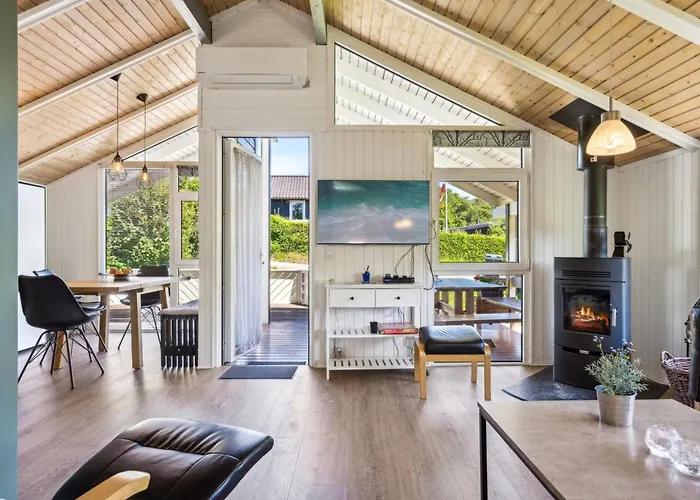 Maini - 350m From The Sea By Interhome Borkop